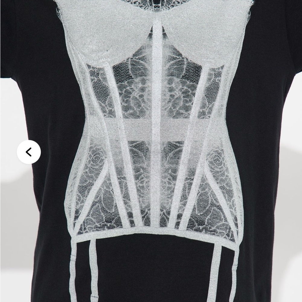 Black Short Sleeve Oversized T-Shirt with White Corset Design EUC NWOT - Picture 3 of 3